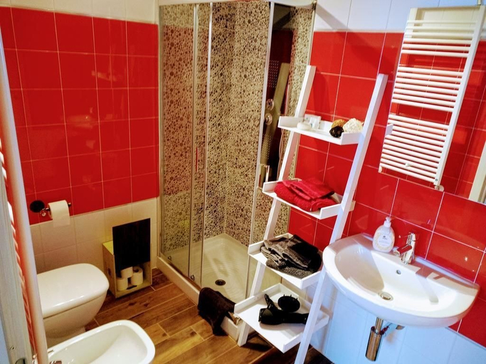 Bathroom 5, B&B Le Strade del Gavi, Alessandria