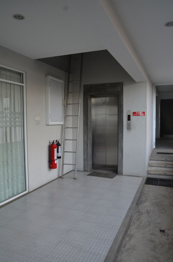 Others 5, Ripple Reach Apartments, Galle Four Gravets