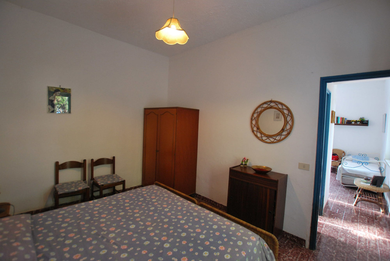 Bedroom 2, Villino Vulcano, Messina