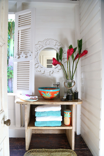Bathroom, Pink Plantation House