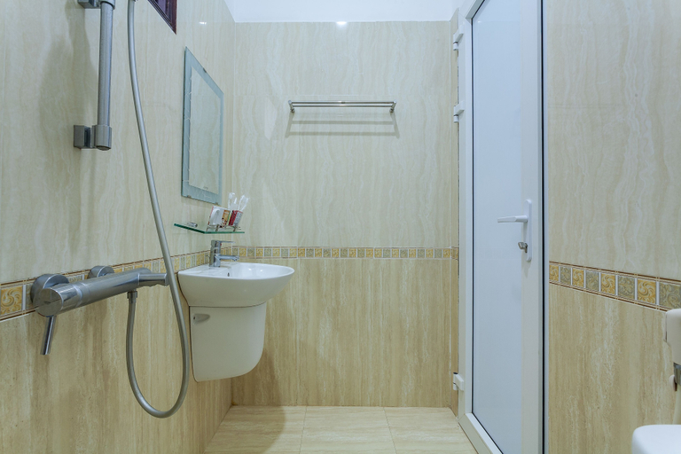 Bathroom 4, Linh House, Da Nang