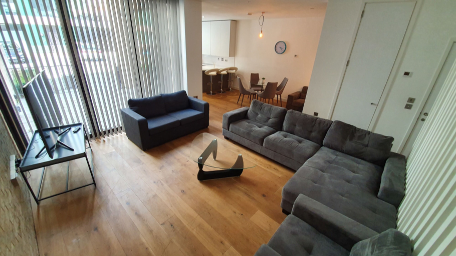 Others 4, Luxury London. O2 Greenwich sleeps 8-10, London