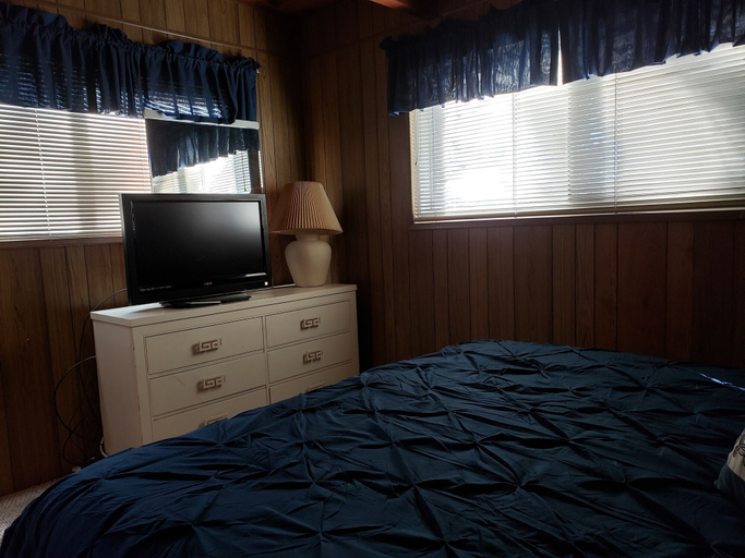 Bedroom 3, Big Bear's Lair Home, San Bernardino