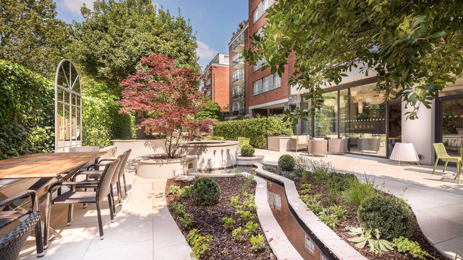 Exterior & Views 2, Bedford Hotel, London