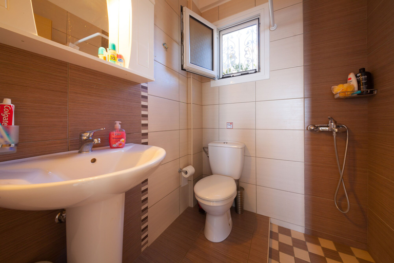 Bathroom 5, Ionian View Apartments, Epirus