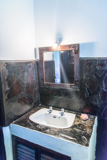 Bathroom 3, Ocean Breeze Villa, Kilifi North