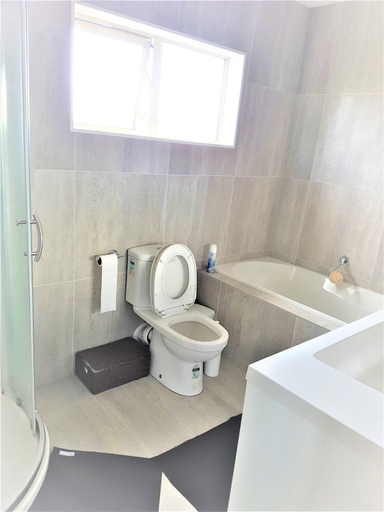 Bathroom 3, Sylvia Park House, Waitakere