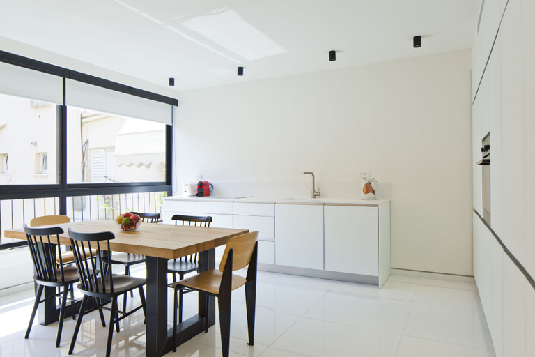 Others 5, Elegant 2BR with Veranda by FeelHome