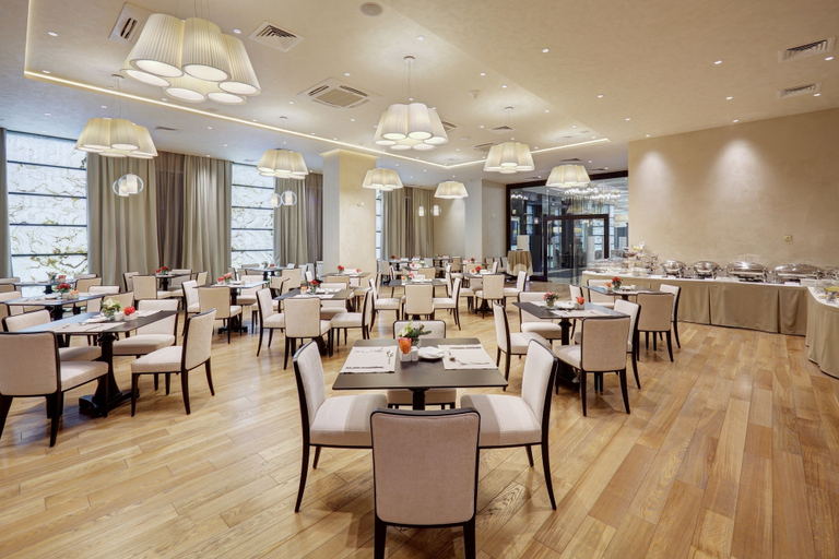 Food & Drinks 4, Apartments by Palmira Business Club, Southern