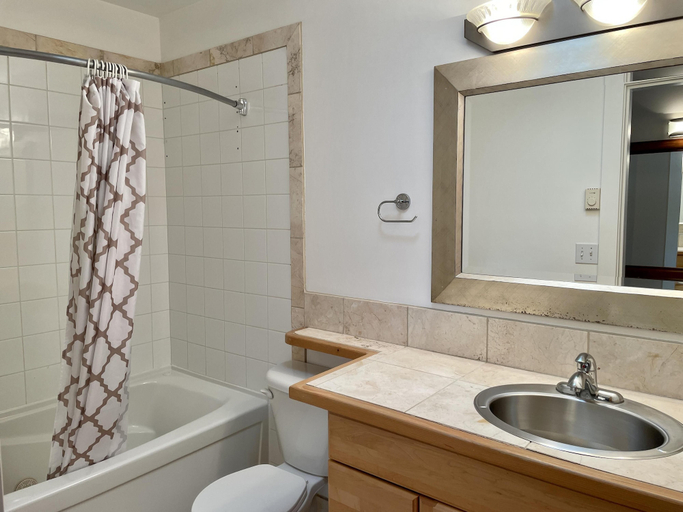 Bathroom 4, West Wind Cottage, Alberni-Clayoquot