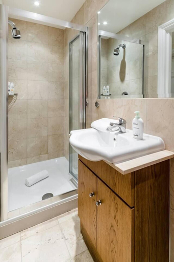 Bathroom 3, Upper Berkeley Street Flats, London
