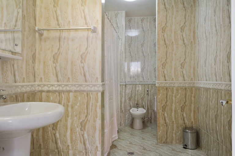Bathroom, Bespoke Residences - Waikiki Townhouses, Dubai