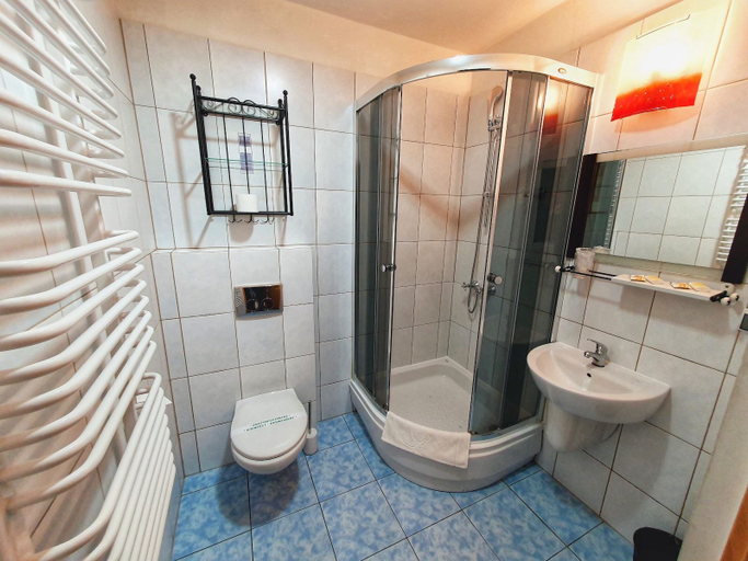 Bathroom 4, Hotel Zamkowy Młyn, Krapkowice