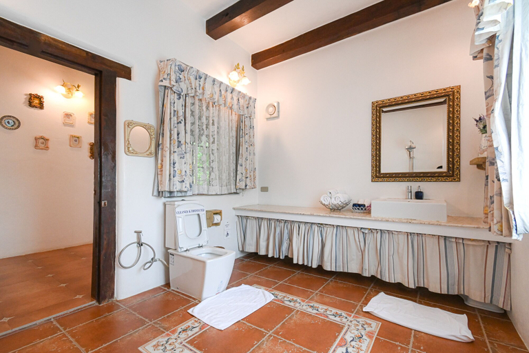 Bathroom 3, Swiss Valley Hip Resort, Suan Phung