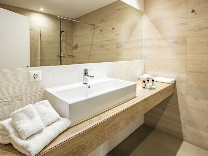 Bathroom 4, ADC - Albergaria do Calvário by Unlock Hotels, Évora