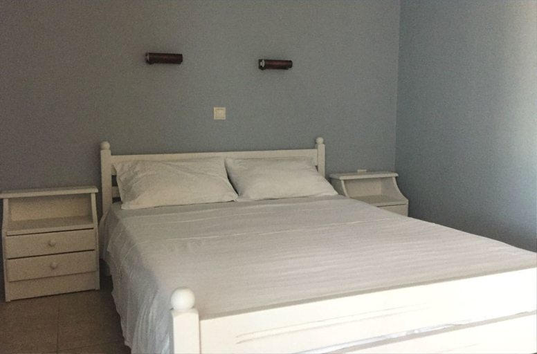 Bedroom 2, Eleni Studios, Ionian Islands