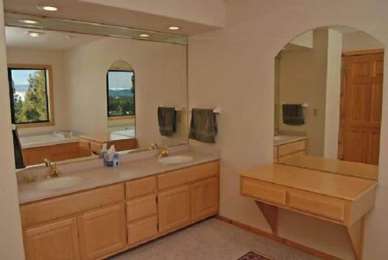 Bathroom, Comfortable Stockholm Vista, Nevada