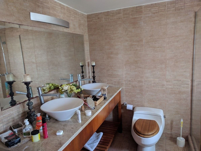 Bathroom 3, Sint Maarten 2 Bedrooms Simpson Bay