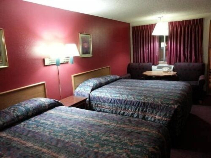 Bedroom 5, Willow Springs Motel, Spokane