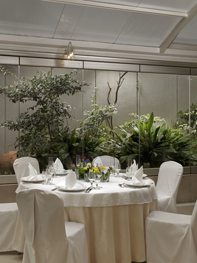 Food & Drinks 5, Airotel Parthenon, Attica