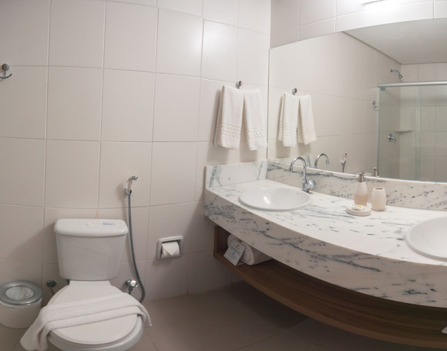 Bathroom 4, Malibu Plaza Hotel, Lauro de Freitas