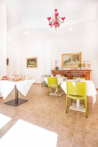 Others 5, B&B La Torre, Trapani