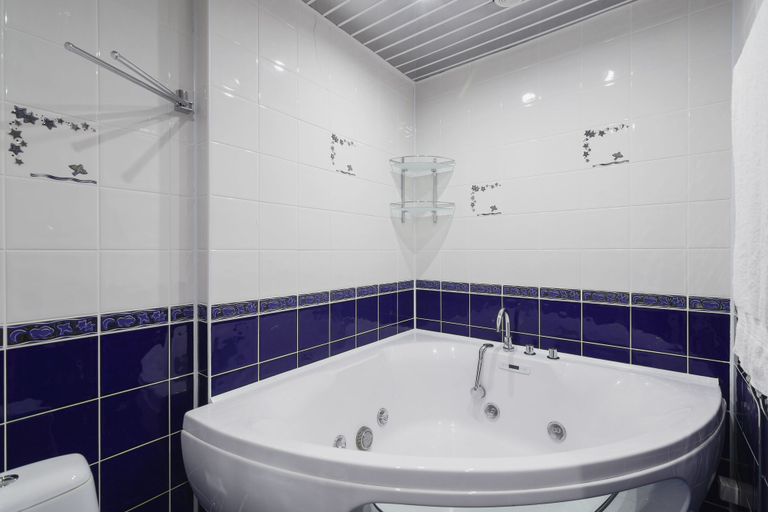 Bathroom 3, Elle Hotel, Sochi gorsovet