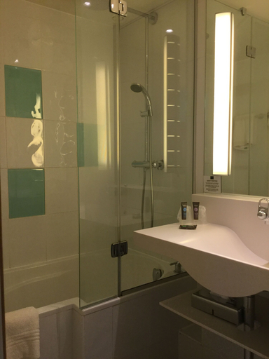 Bathroom 5, Novotel Manchester West, Salford