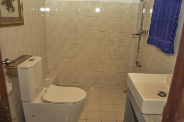 Bathroom 4, Oriental Rest Hikkaduwa, Hikkaduwa