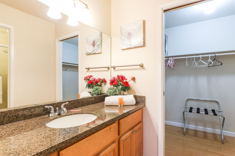 Bathroom 2, Chips and Salsa, Santa Clara