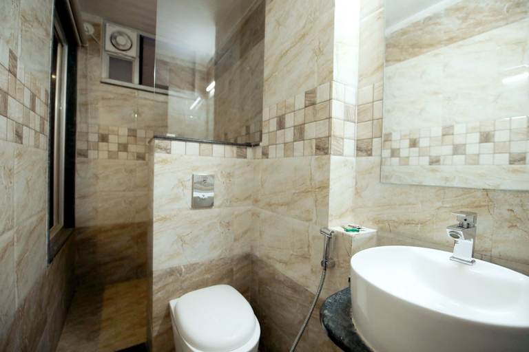 Bathroom 4, Hotel Sunflower, Udaipur