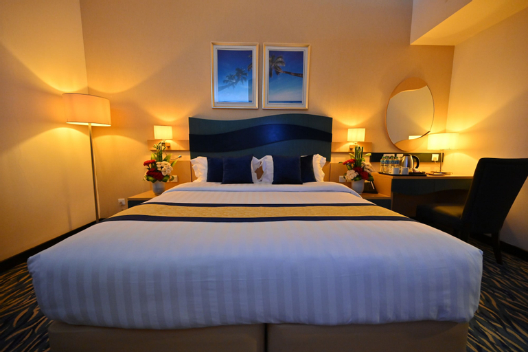 Bedroom 3, Harbour Suites Hotel from Holiday Gulf Hotel, Manama
