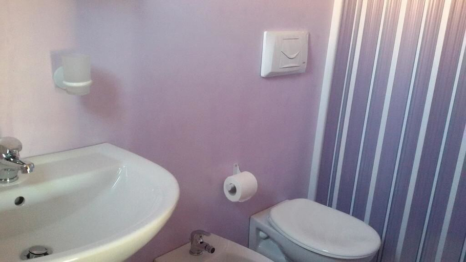 Bathroom, Green Garden eco-holiday, Foggia