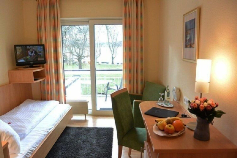 Bedroom 2, Hotel Iris am See, Konstanz