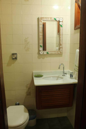 Bathroom 5, Pousada dos Navegantes, Parati