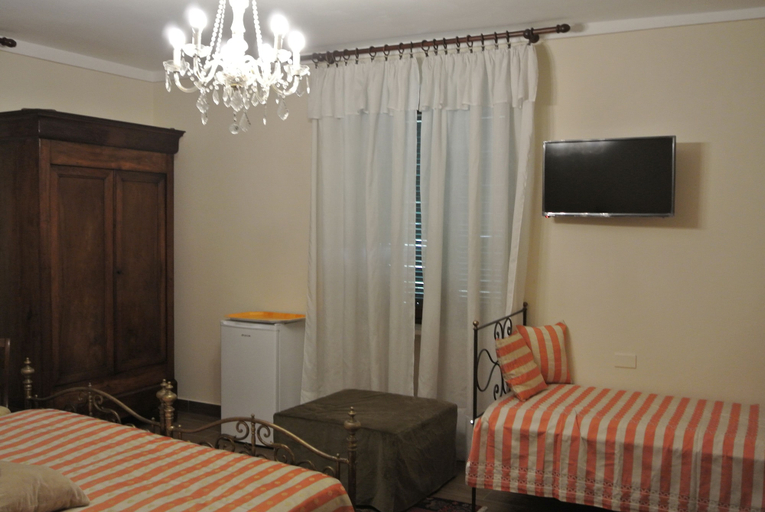 Bedroom 5, Villa Le Rose, Torino