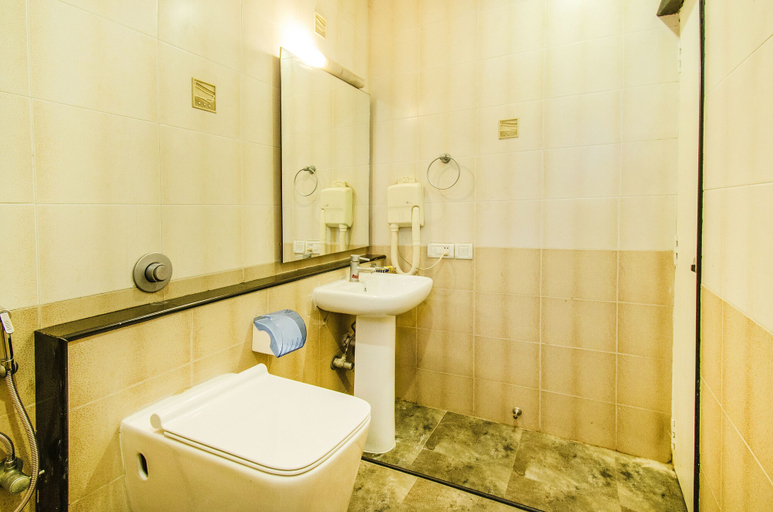 Bathroom 3, FabHotel Oriental Suites MG Road, Bangalore