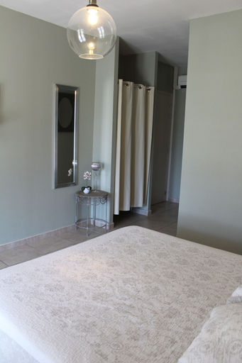 Bedroom 3, Mas du Tilleul, Vaucluse