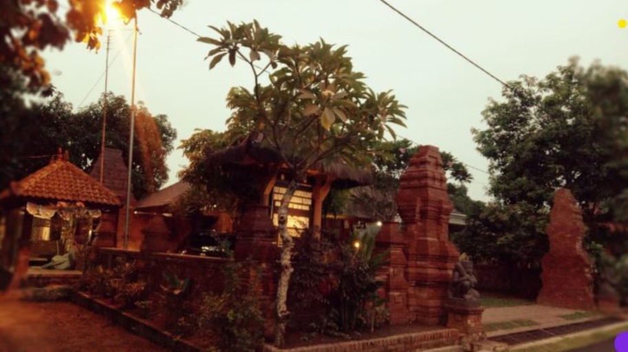 Exterior & Views, Majapahit Homestay by Bhagaskara, Mojokerto