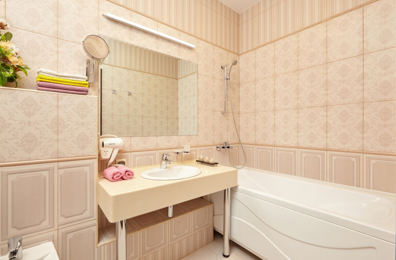 Bathroom 3, KapitoLinn Hotel, Nizhniy Novgorod gorsovet