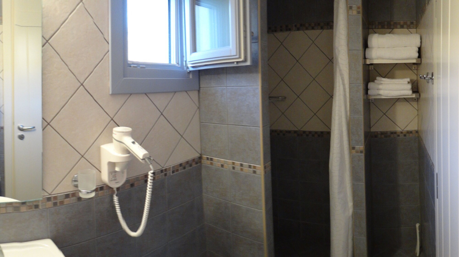 Bathroom 5, Zathea Apartments, Attica