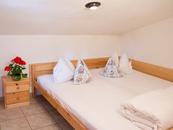 Bedroom 2, Appartments Zinner-Pale, Innsbruck Land