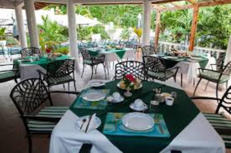 Food & Drinks, Hanneman Holiday Residence
