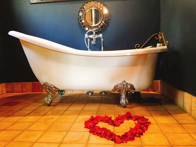 Bathroom, Wild Geese Lodge, Mazowe