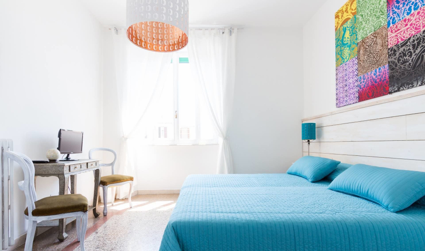Bedroom 2, B&B In White, Roma