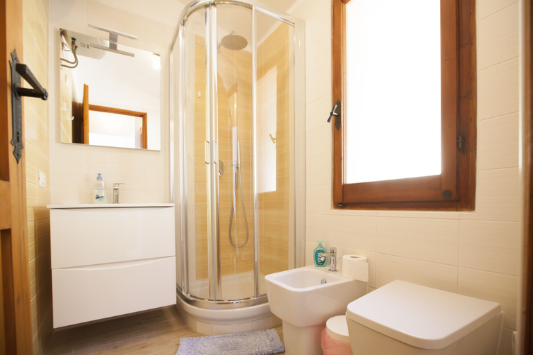 Bathroom 3, Villa Pina, Cagliari