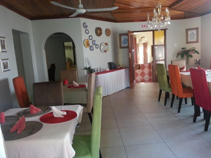 Food & Drinks 5, Valley View Guest House, Bojanala