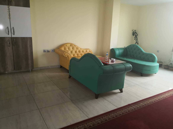 Others 4, Yukselen Otel, Karayazı