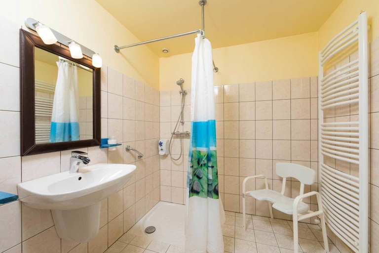 Bathroom 5, Bienvenue au Pays de Jeanne, Vosges