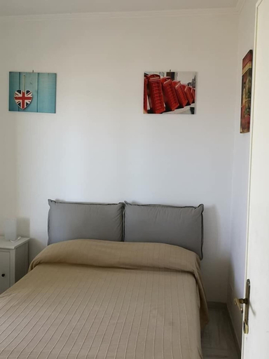 Bedroom 2, La Duna Beach, Rome